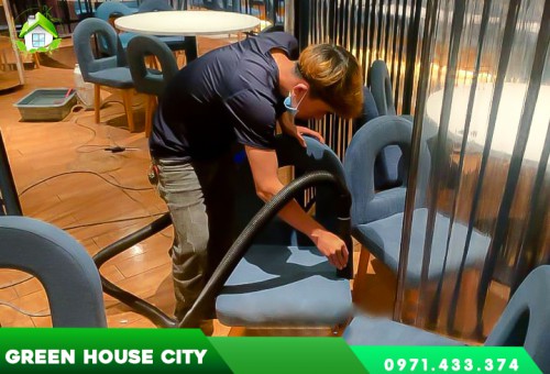 GIẶT GHẾ NHÀ HÀNG CHUYÊN NGHIỆP